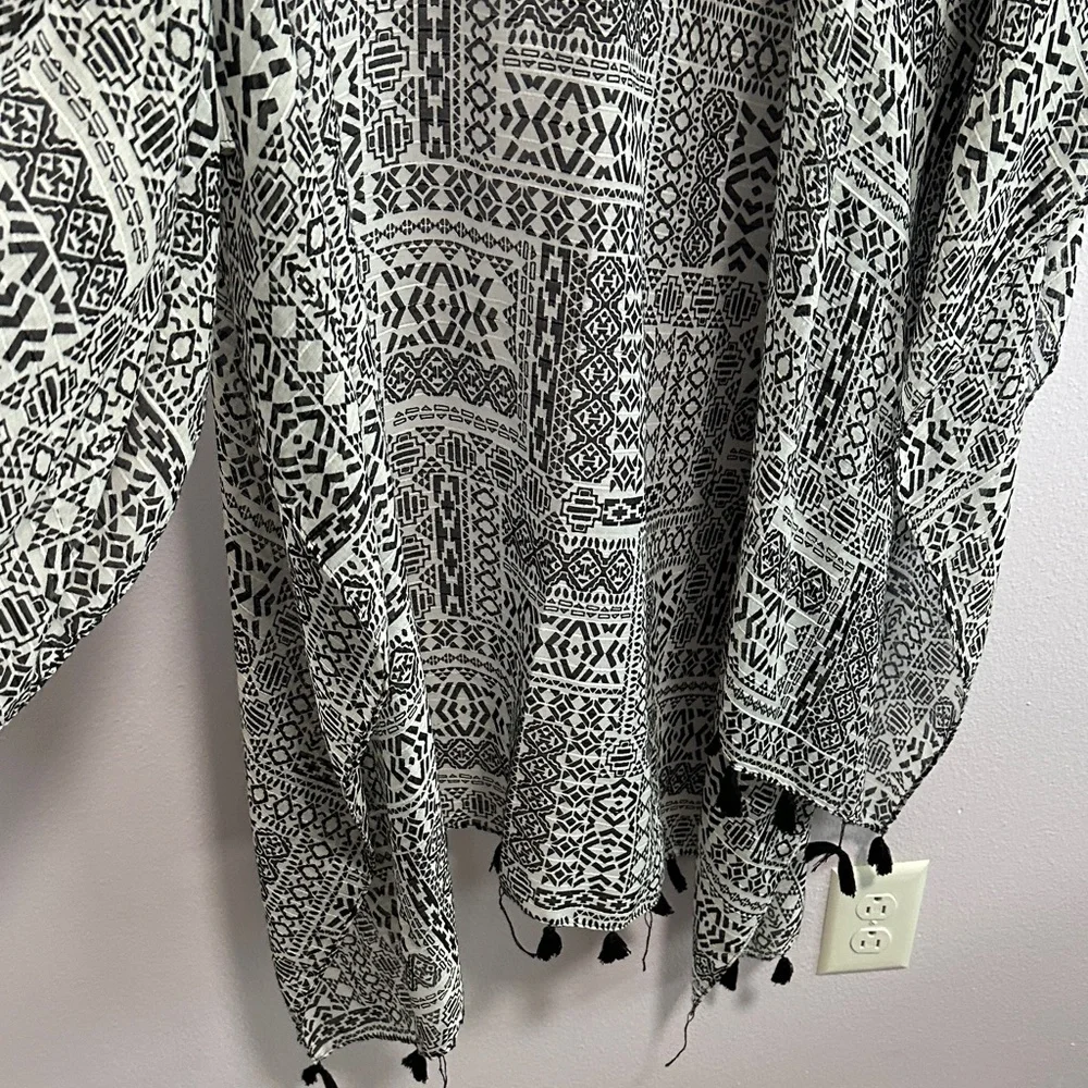 Black & White Geometric Fringe Wrap Scarf